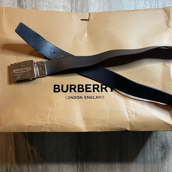 MENS Burberry Belt - Picture 2 of 4